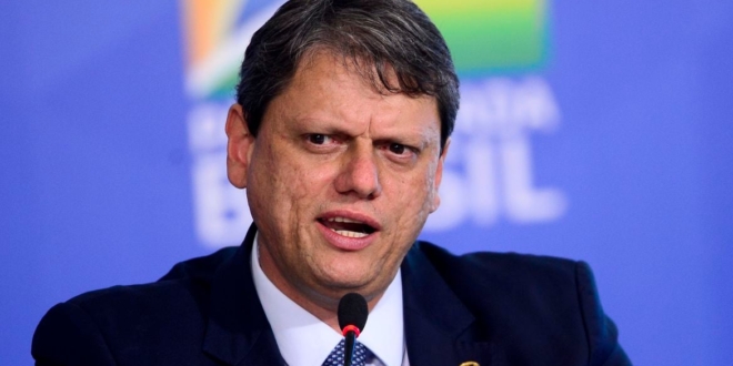 Tarcísio foi na onda do Centrão e se deu mal com Bolsonaro e STF